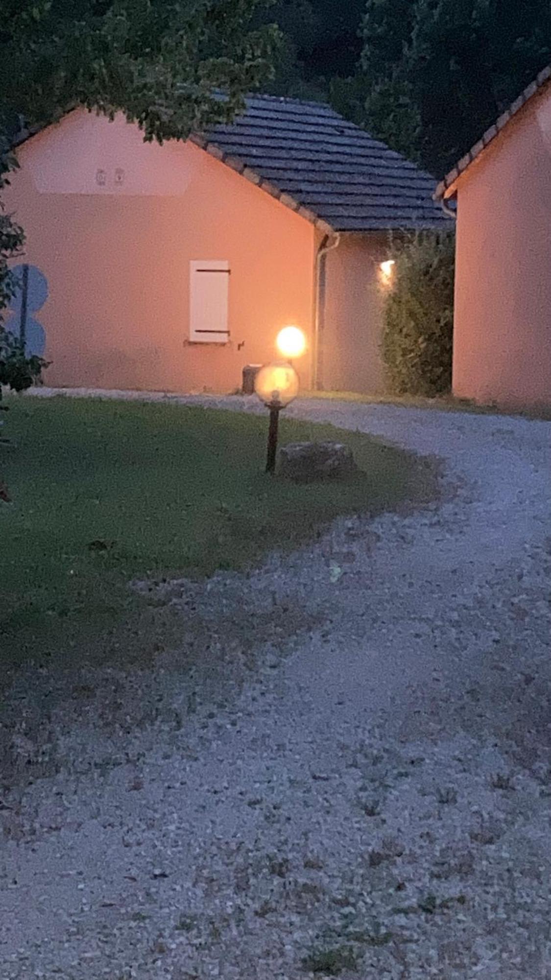 Saint-Geniez D'Olt - Residence Le Colombier 外观 照片