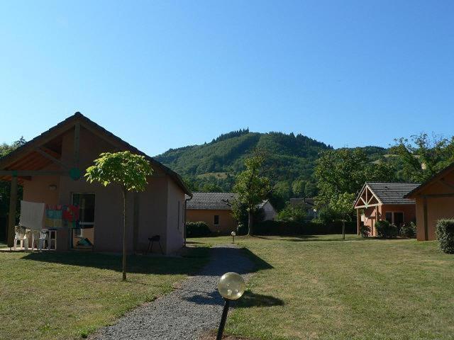 Saint-Geniez D'Olt - Residence Le Colombier 外观 照片